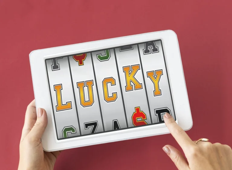 Can I tell if a slot games title is going to pay?